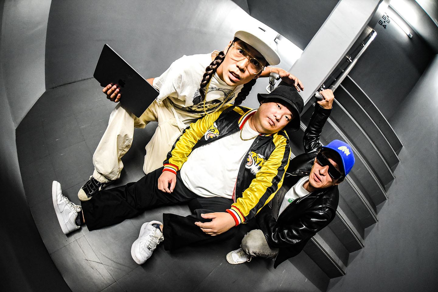 いざゆかんとす！（Opening Act）